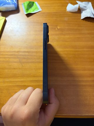 iPhone 13 Apple
