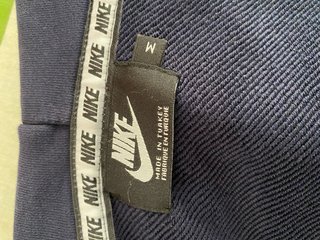 Sudadera Nike con capucha azul
