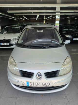 Renault Scenic 1.9 dCi Dynamique