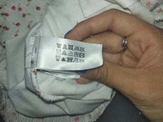 Vestido pantalón blanco con estampado de cerezas