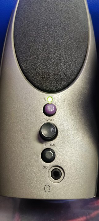 Altavoces Trust 3D + MP4 Retro
