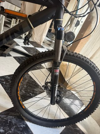 Bicicleta de Montaña Negra