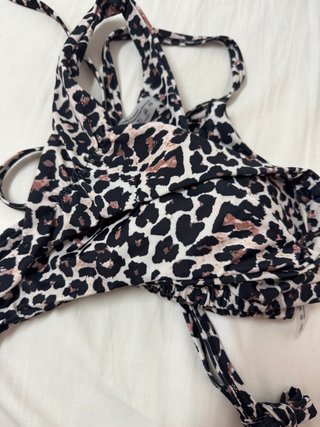 Bikini estampado leopardo y rojo