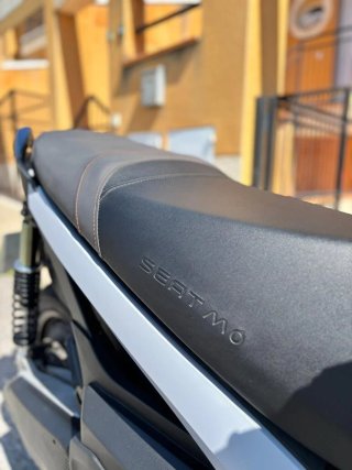 Moto Eléctrica SEAT MO Scooter Negra/Blanca