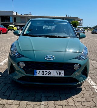 Hyundai i10 2022 en excelente estado
