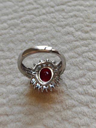 Anillo Ajustable de Lujo con Circonita Roja