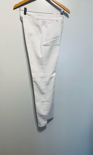 Pantalón Zara Blanco Bajo desigual.