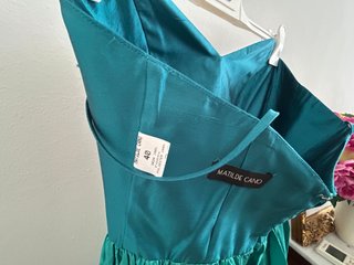 Vestido seda escote corazón azul pavo