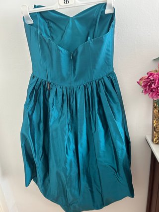 Vestido seda escote corazón azul pavo