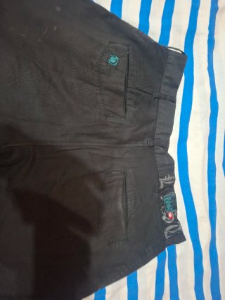 Pantalones cortos negros hombre,marca LOST ñ