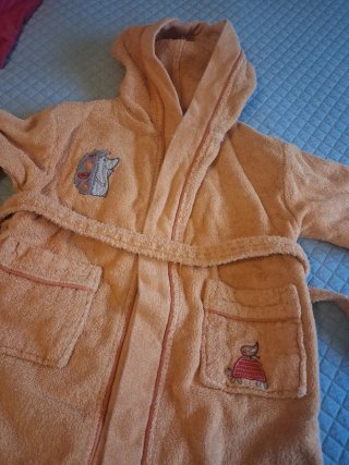 Albornoz infantil naranja con dibujos (4 años)