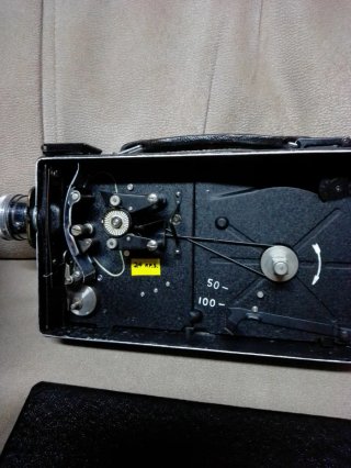 Cámara de cine Kodak 16mm con maletín