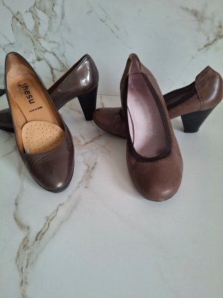 Dos pares de zapatos Jhesu piel auténtica