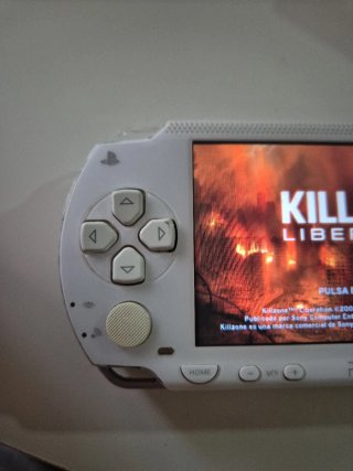 PSP Sony Blanca con Killzone Liberation