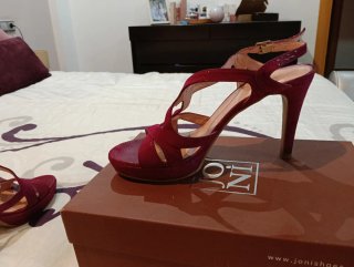 Sandalias de piel color buganvilla
