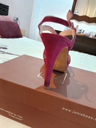 Sandalias de piel color buganvilla