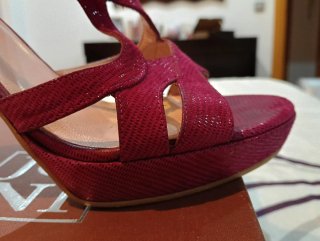 Sandalias de piel color buganvilla