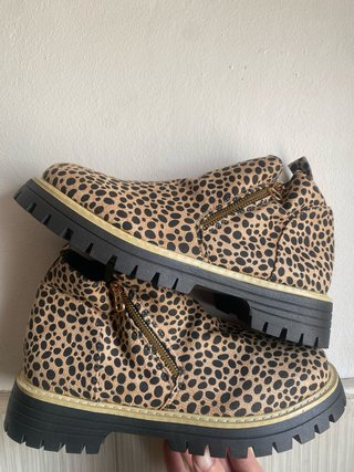 Botines leopardo con cremallera 42