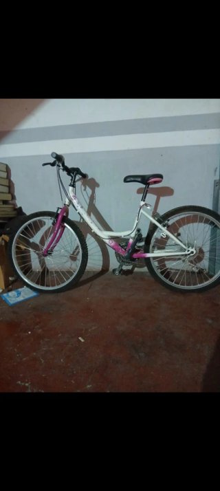 Bicicleta infantil niña buen estado