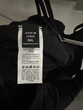 Mono negro Shein talla 0XL