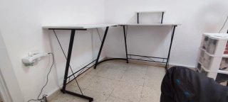 Silla Gaming Rosa y Escritorio Gaming Blanco