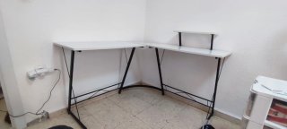 Silla Gaming Rosa y Escritorio Gaming Blanco