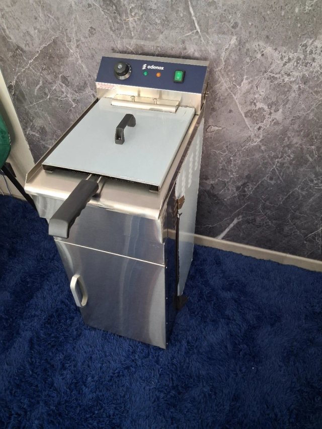 Freidora Edenox 10L  Profesional trifasica