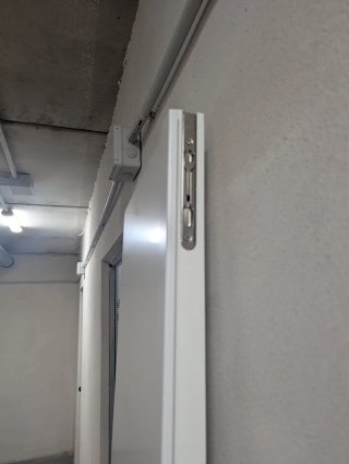 Puerta doble blanca lacada nueva de salón