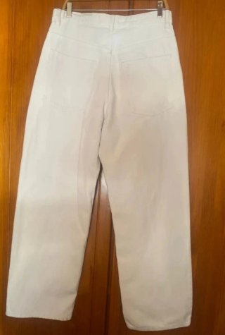 Pantalón vaquero blanco de Zara
