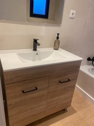 Mueble de baño madera y metal