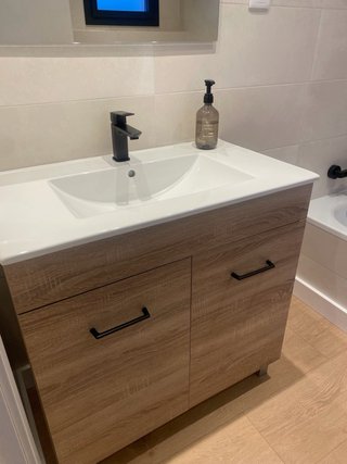 Mueble de baño madera y metal