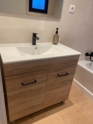 Mueble de baño madera y metal