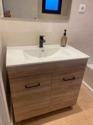 Mueble de baño madera y metal