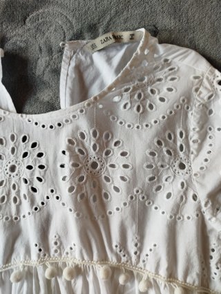 Vestido Zara blanco bordado