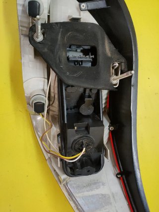 PILOTO TRASERO IZQUIERDO OPEL ASTRA H CABRIO Twint