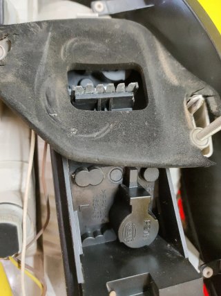 PILOTO TRASERO IZQUIERDO OPEL ASTRA H CABRIO Twint