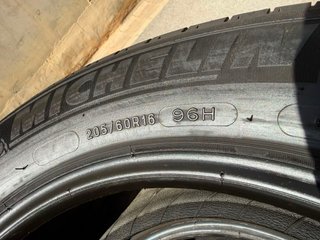 Neumáticos Michelin 205/60/16 96H