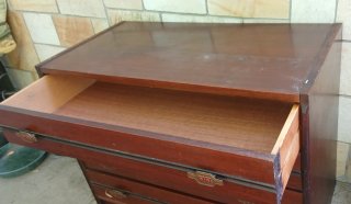 Cassettiera vintage in legno