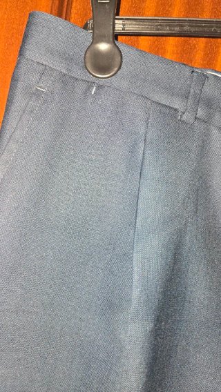 Pantalón azul formal