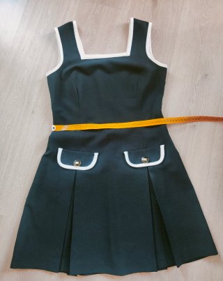 Vestido Negro Corto con Detalles Blancos Talla M38