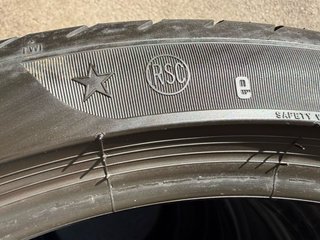 Neumáticos Pirelli 255/35/19 96Y