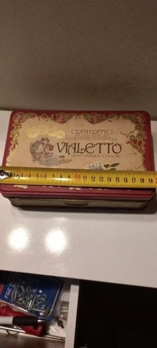 Scatola in latta vintage decorativa - promozionale