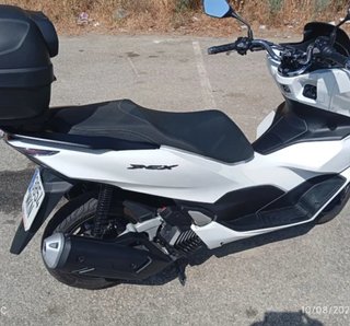 Honda PCX 125 Blanca Dos años garantía oficial.
