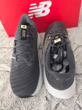 Zapatillas New Balance FuelCell Propel T41.5