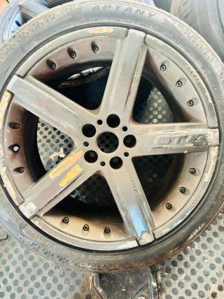 Llantas Kingstar 225/45R17 94W con Neumáticos