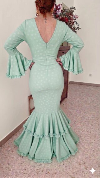 Traje de Flamenca verde con lunares