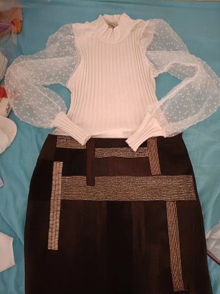Conjunto de falda y blusa manga larga