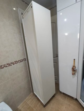 Columna de baño cristal y madera