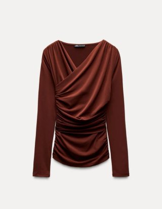 Camiseta Zara drapeada marrón