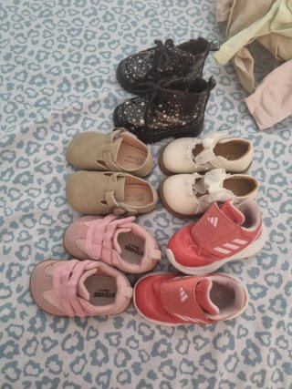 Lote Zapatillas Niña Talla 20 21 todo x solo 20